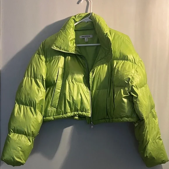 🌺50% OFF ALL BUNDLES🌺 URBAN OUTFITTERS Cropped Lime Neon Puffer Jacket - Picture 1 of 6